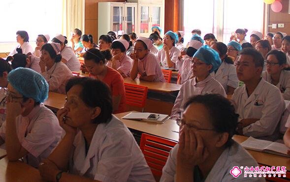 山西现代妇产医院举行“母乳喂养”专题培训